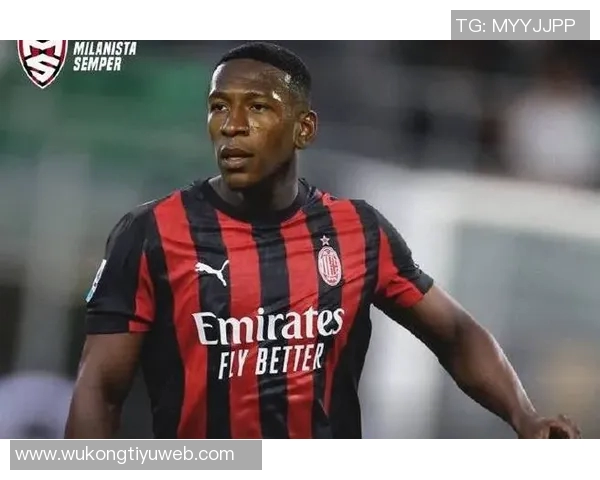 米兰左后卫埃斯图皮尼安国家队受伤脚踝伤势待评估