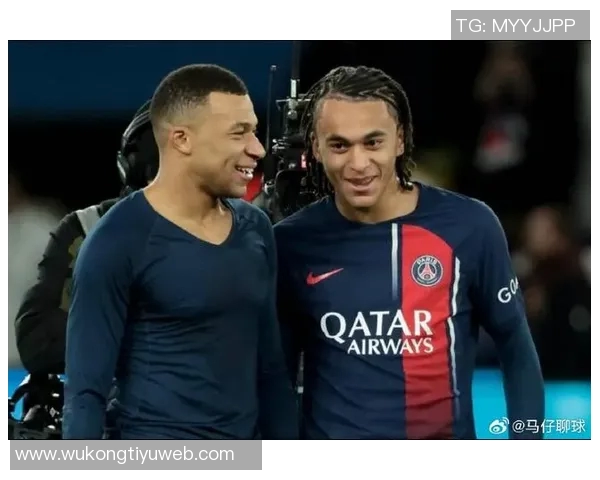 米利唐与姆巴佩亲密合影分享兄弟情深瞬间引发球迷热议