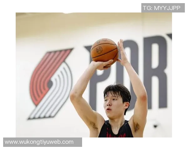 杨瀚森分享比卢普斯的要求强调场上沟通与英语学习的重要性